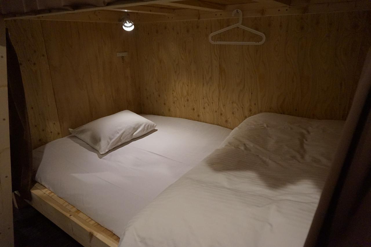Uni Hostel Osaka Buitenkant foto